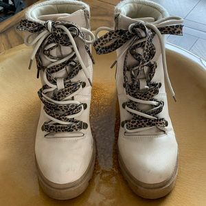 Chunky Hiking Snow Ankle Boots Gently Worn Size 7.5